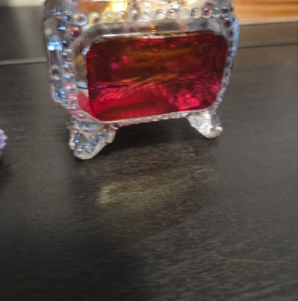 Westmoreland Glass Trinket Box Filled With Jewelry (Handpainted) [1976] - Picture 7 of 9